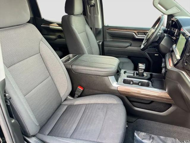 2025 Chevrolet Silverado 1500 4WD Crew Cab Standard Bed RST