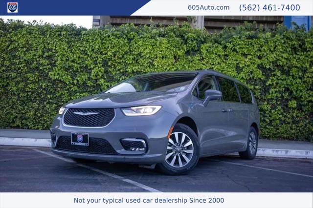 2021 Chrysler Pacifica Hybrid Touring L for sale in Bellflower, CA