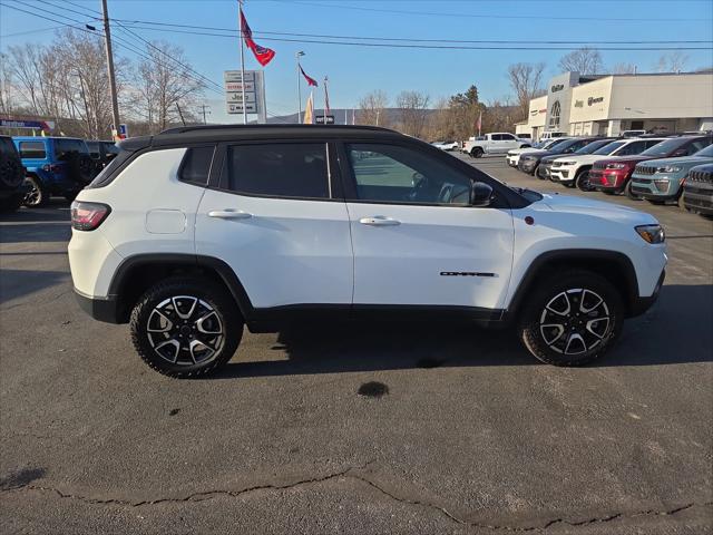 2025 Jeep Compass Trailhawk 4x4