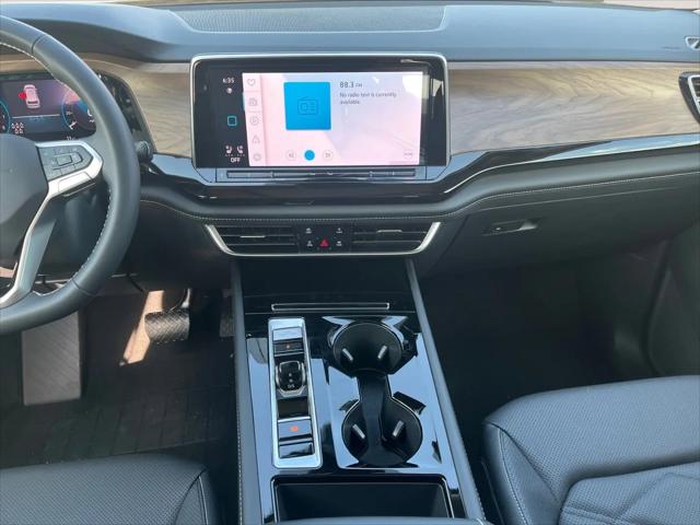 2026 Volkswagen Atlas SE with Technology