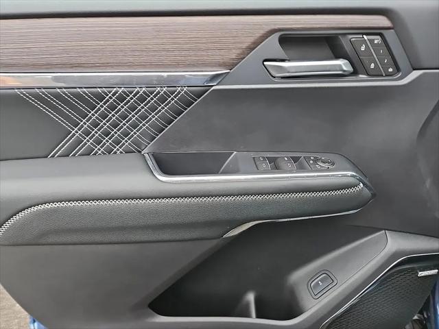 2026 GMC Acadia Denali AWD