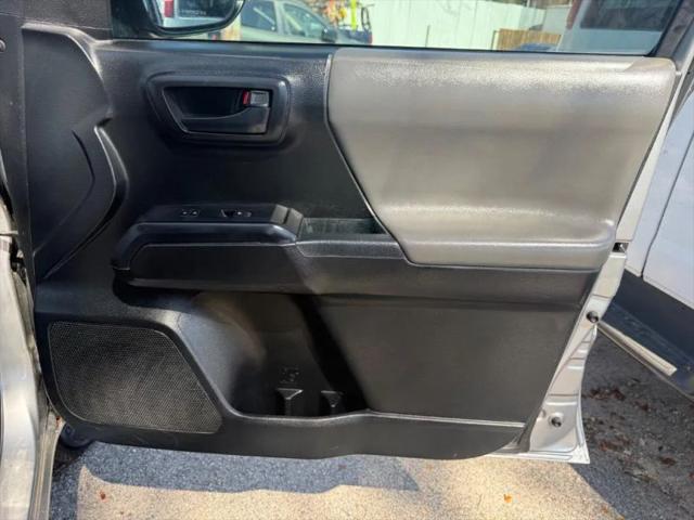 2017 Toyota Tacoma SR