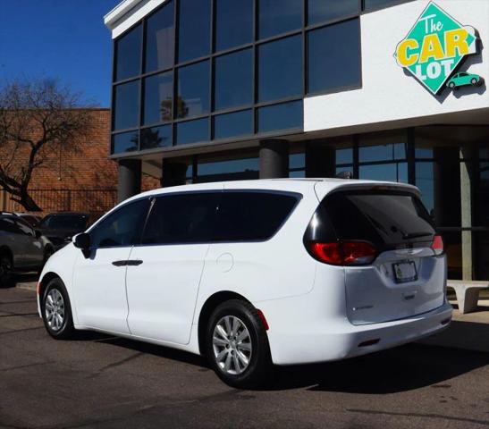 2020 Chrysler Voyager L
