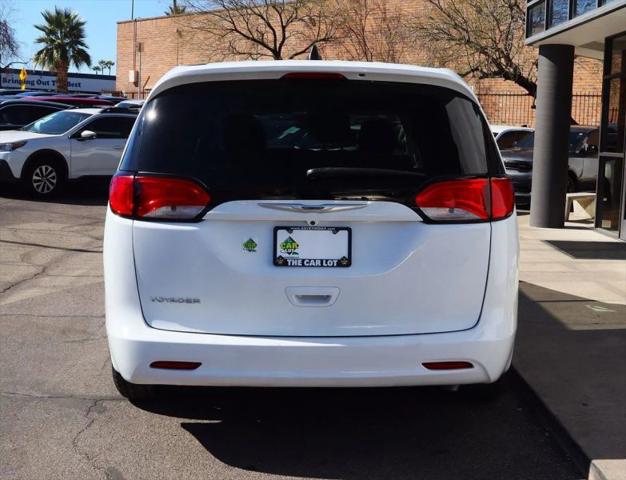 2020 Chrysler Voyager L