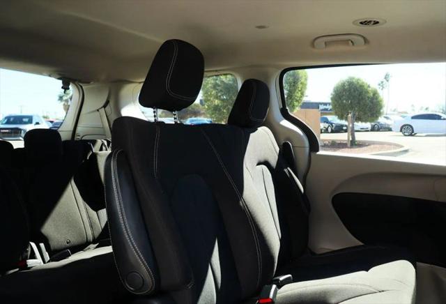 2020 Chrysler Voyager L