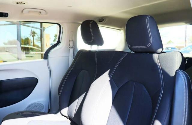 2020 Chrysler Voyager L