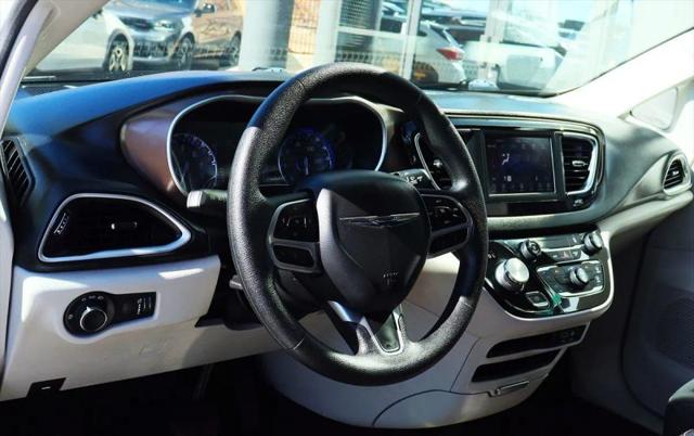 2020 Chrysler Voyager L