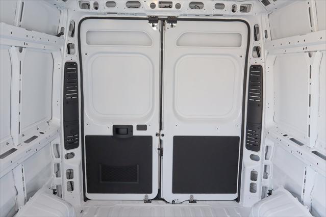 2026 Ram ProMaster Cargo Van Tradesman High Roof 136 WB w/Pass Seat