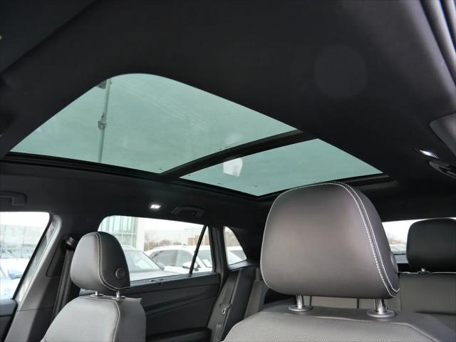 2026 Volkswagen Atlas Cross Sport SEL R-Line Black