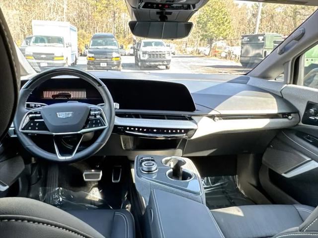 2025 Cadillac iQ Sport 2 AWD