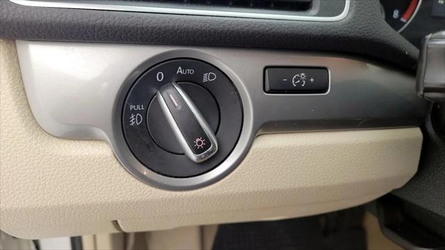 2015 Volkswagen Passat 1.8T Limited Edition