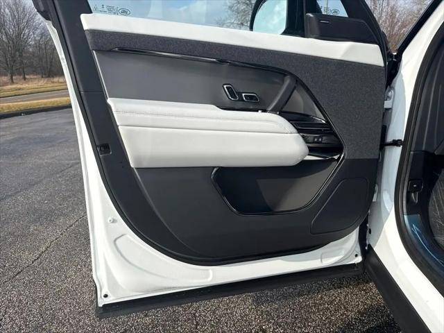 2026 Land Rover Range Rover Sport P360 SE