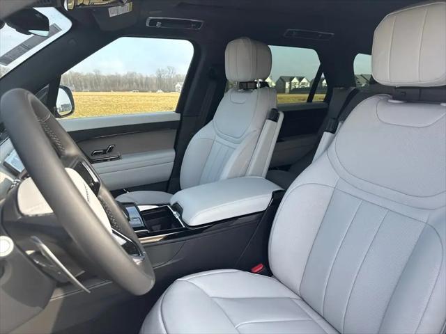 2026 Land Rover Range Rover Sport P360 SE