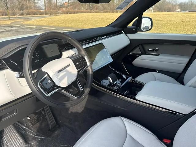 2026 Land Rover Range Rover Sport P360 SE
