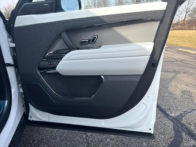 2026 Land Rover Range Rover Sport P360 SE