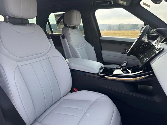 2026 Land Rover Range Rover Sport P360 SE