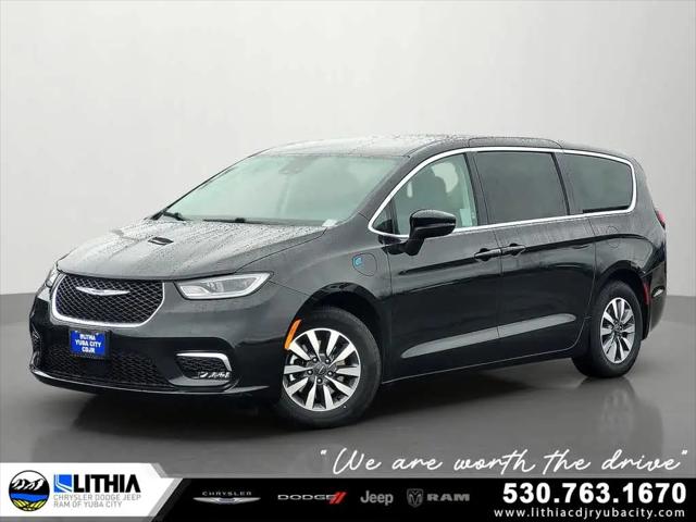 2023 Chrysler Pacifica Hybrid Touring L for sale in Yuba City, CA