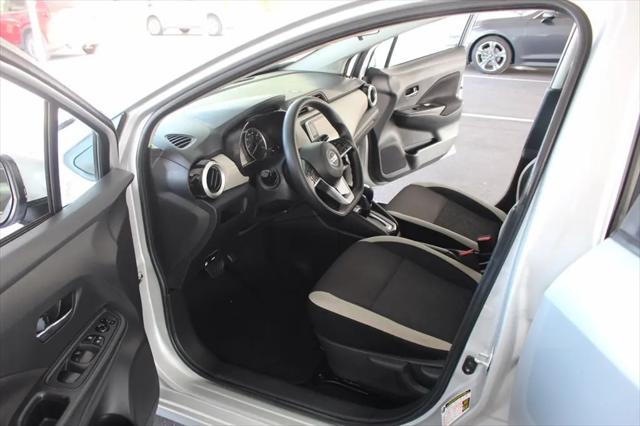 2021 Nissan Versa SV Xtronic CVT