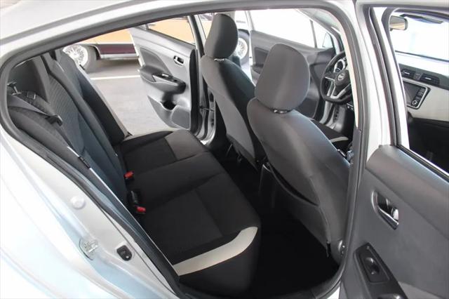 2021 Nissan Versa SV Xtronic CVT
