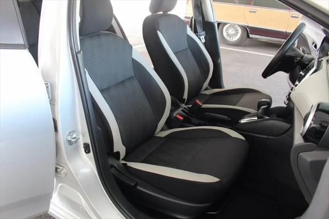 2021 Nissan Versa SV Xtronic CVT