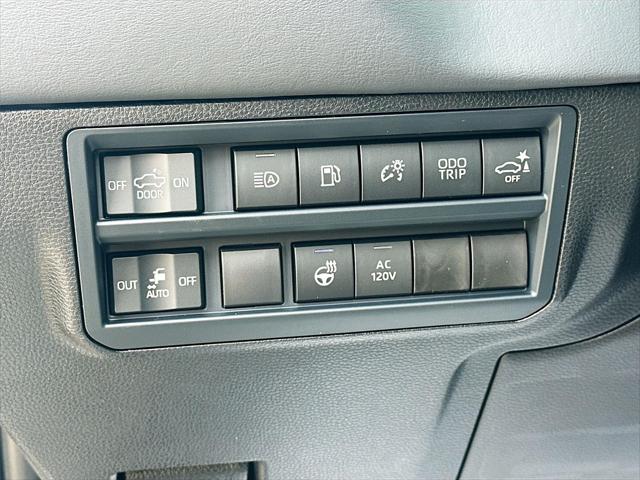 2026 Toyota Tundra Platinum Hybrid CrewMax 5.5' Bed