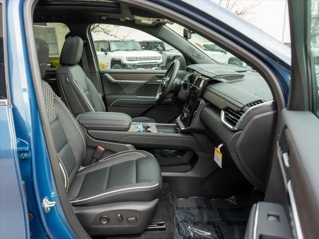 2026 GMC Acadia Denali AWD