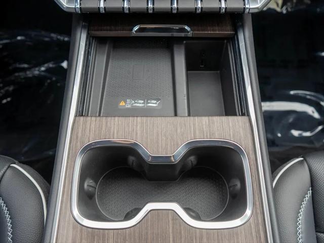 2026 GMC Acadia Denali AWD