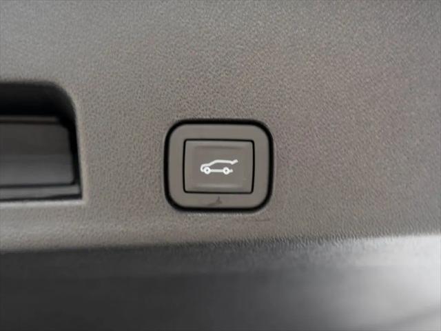 2026 GMC Acadia Denali AWD