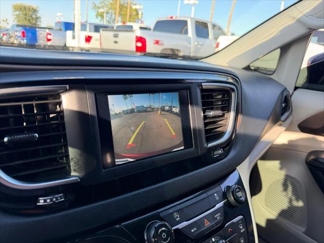2020 Chrysler Voyager LXI