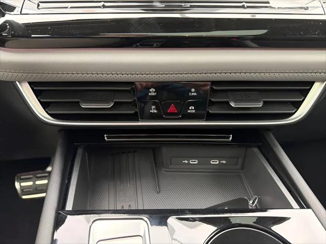 2026 Volkswagen Atlas Peak Edition