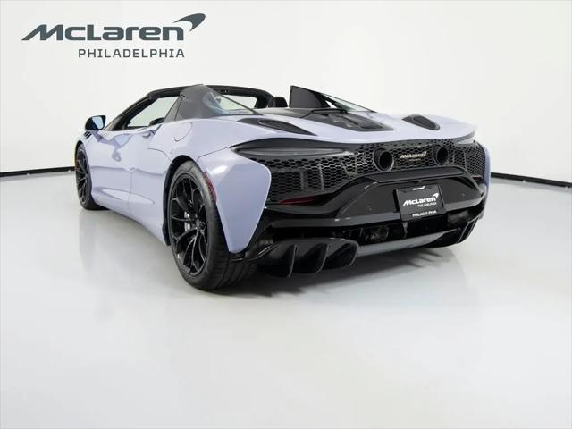 2025 McLaren Artura Standard