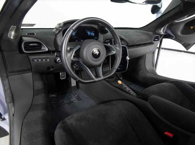 2025 McLaren Artura Standard