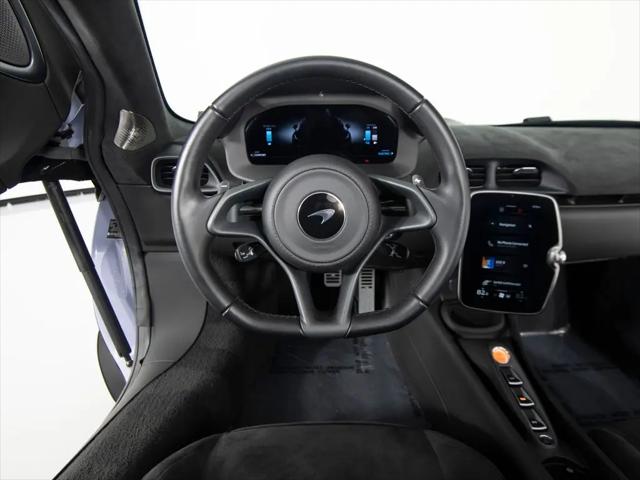 2025 McLaren Artura Standard