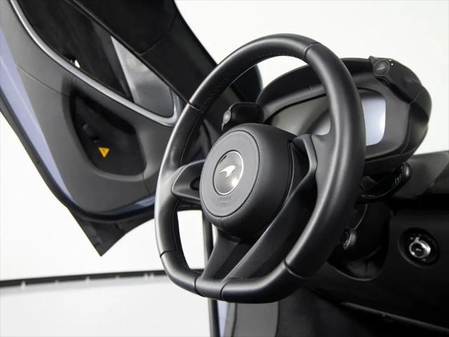 2025 McLaren Artura Standard
