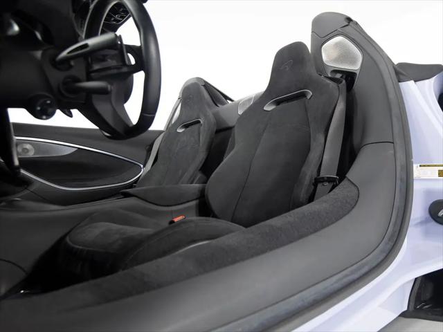 2025 McLaren Artura Standard