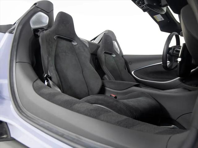 2025 McLaren Artura Standard
