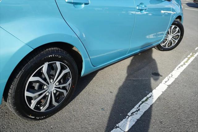 2014 Toyota Prius c Two