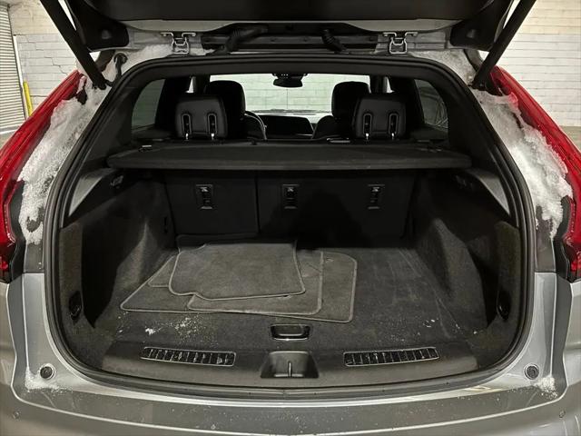 2024 Cadillac XT4 AWD Premium Luxury