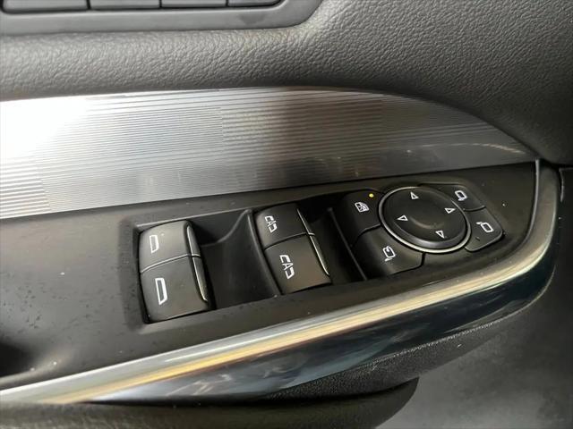 2024 Cadillac XT4 AWD Premium Luxury