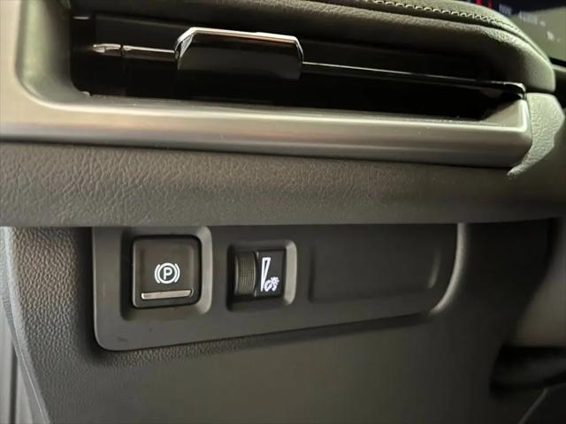 2024 Cadillac XT4 AWD Premium Luxury