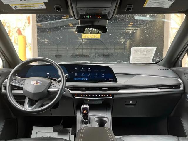 2024 Cadillac XT4 AWD Premium Luxury
