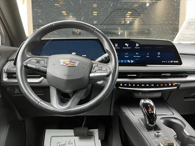 2024 Cadillac XT4 AWD Premium Luxury