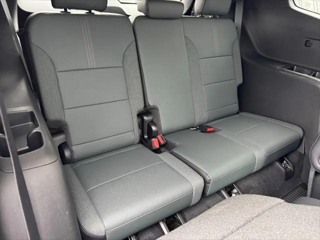 2026 GMC Acadia AT4 AWD