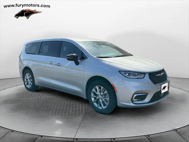 2026 Chrysler Pacifica Select AWD for sale in South St. Paul, MN