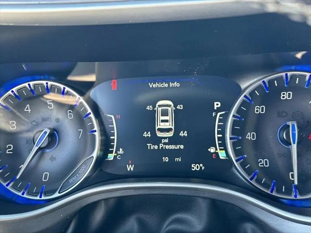 2026 Chrysler Pacifica Select AWD
