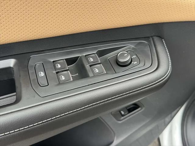 2026 Volkswagen Atlas Cross Sport SEL R-Line Black