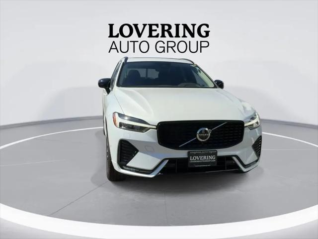 2023 Volvo XC60 B5 Plus Dark Theme