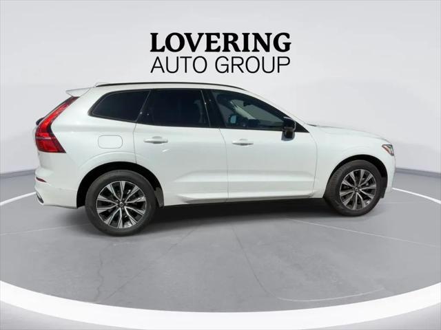 2023 Volvo XC60 B5 Plus Dark Theme