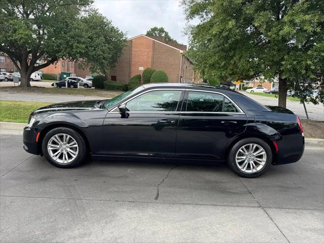 2017 Chrysler 300 Limited