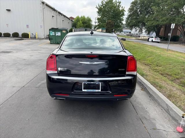 2017 Chrysler 300 Limited